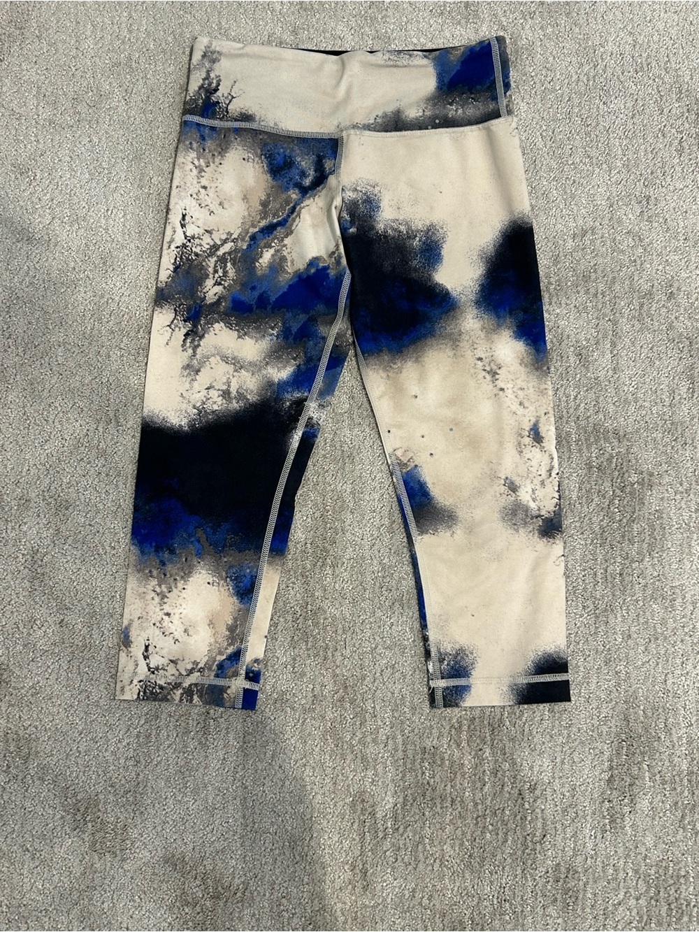 Lululemon Wunder Under Crop
Milky Way Multi- Sz 6